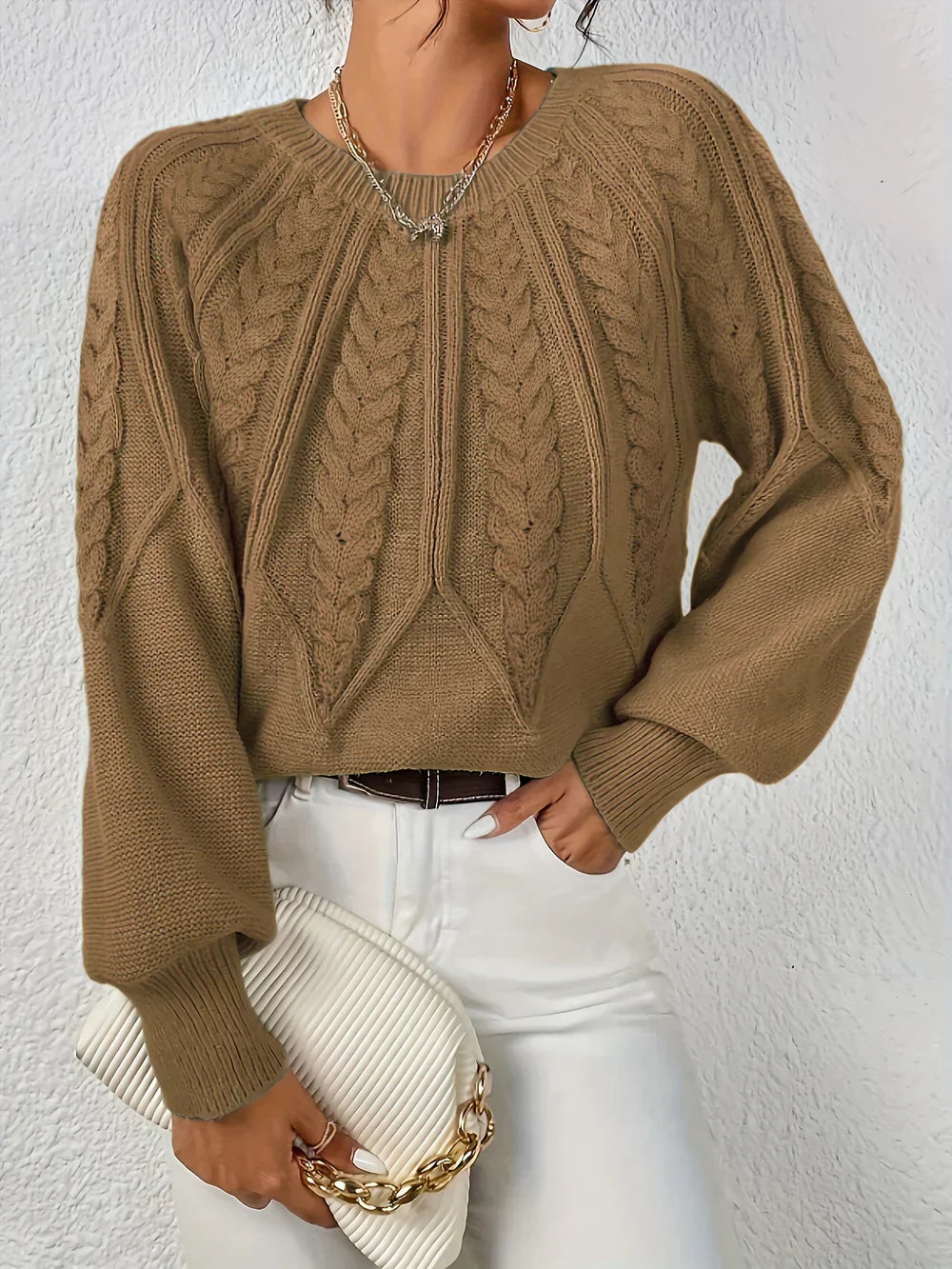 SAVINA – Maglietta in maglia comoda con dettagli floreali eleganti per un look alla moda